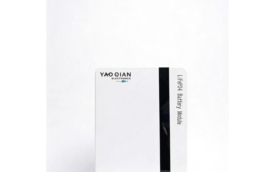 25.6V 100Ah Residential Wall Mounted Battery